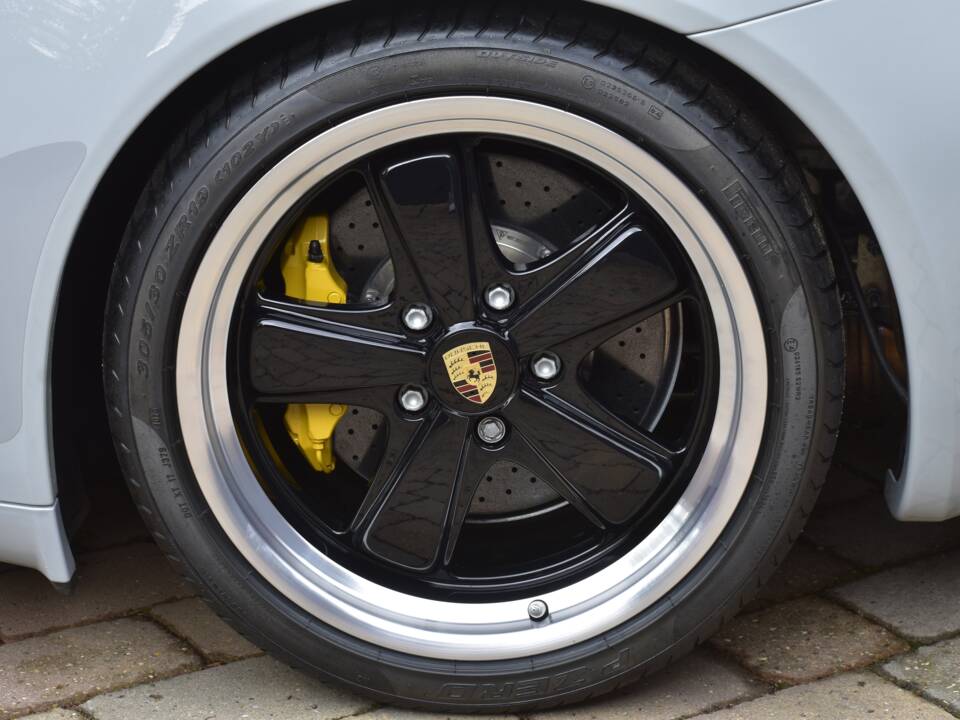 Image 10/50 of Porsche 911 Sport Classic (2010)