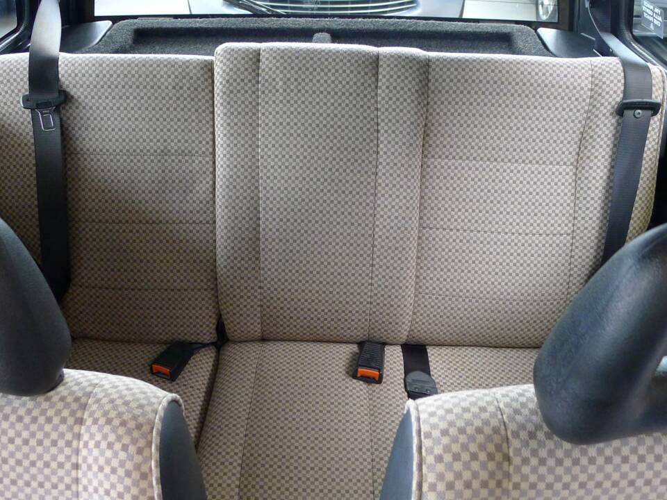 Image 43/47 of Lancia Y10 LX I.E. (1991)
