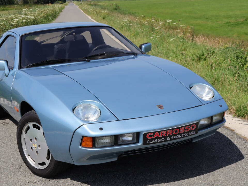 Image 29/42 de Porsche 928 (1979)