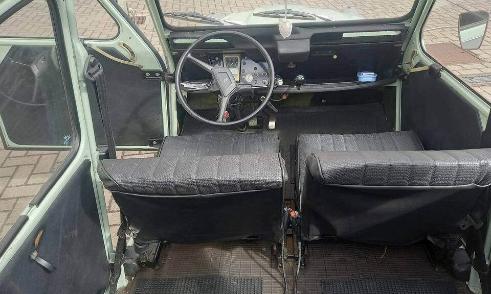 Image 7/8 de Citroën Dyane (1983)