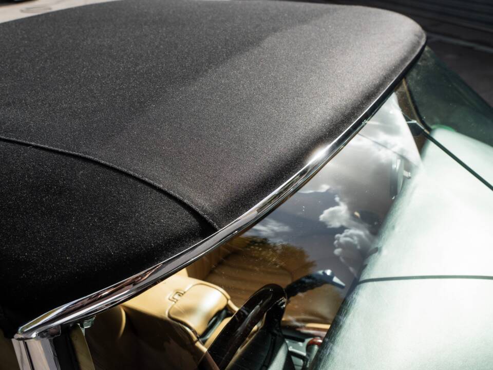 Bild 2/58 von Jaguar E-Type V12 (1974)