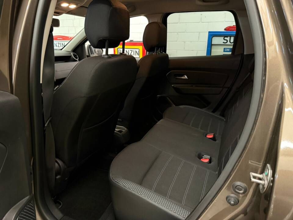 Bild 14/16 von Dacia Duster 1.6 (2018)