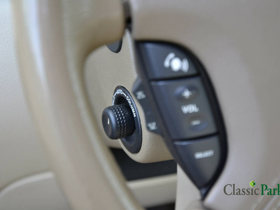 Image 36/50 of Jaguar XJ 8 3.5 (2003)