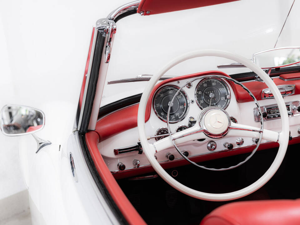 Image 10/31 of Mercedes-Benz 190 SL (1961)