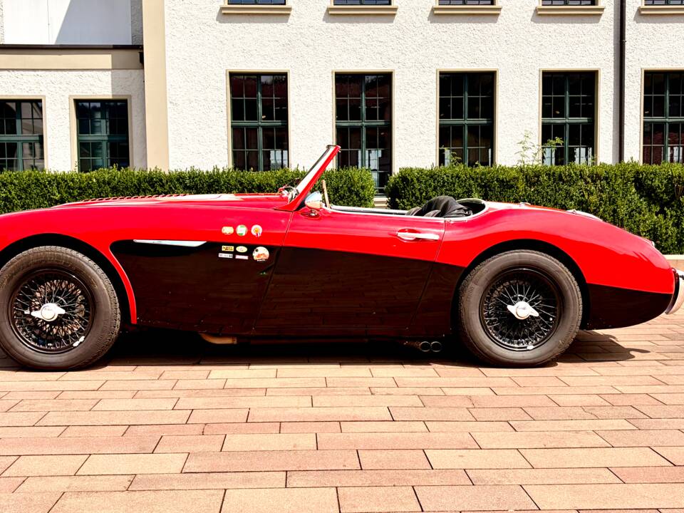 Image 2/15 de Austin-Healey 3000 Mk II (BN7) (1962)