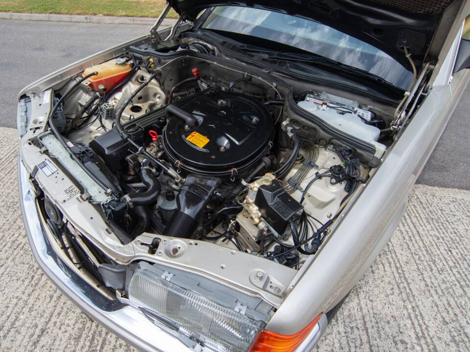 Bild 23/29 von Mercedes-Benz 300 SEL (1990)