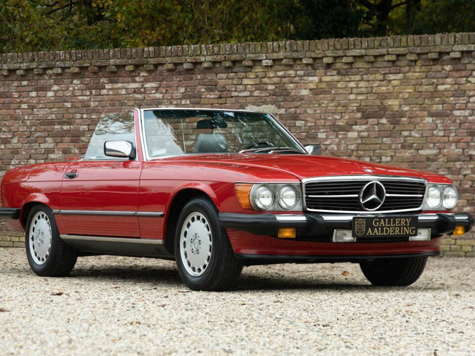 Imagen 38/50 de Mercedes-Benz 560 SL (1986)