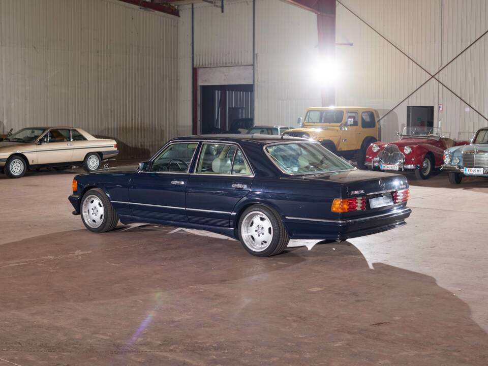 Bild 11/43 von Mercedes-Benz 380 SE (1984)