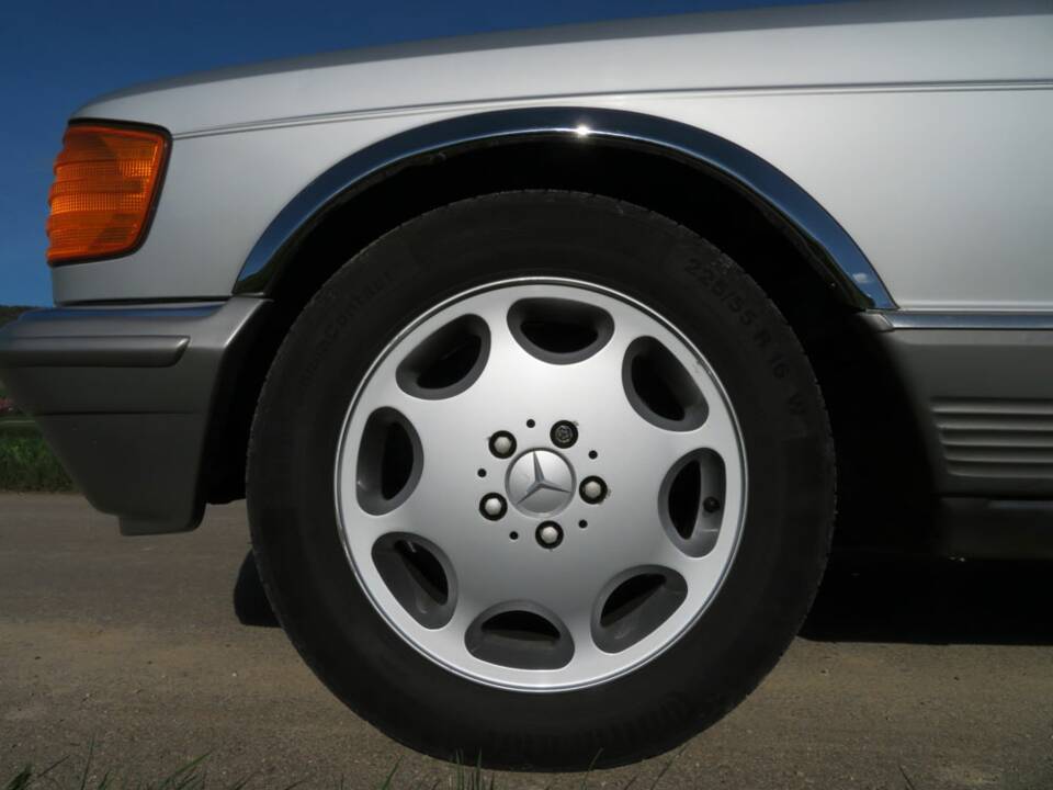 Image 18/19 of Mercedes-Benz 380 SEC (1982)