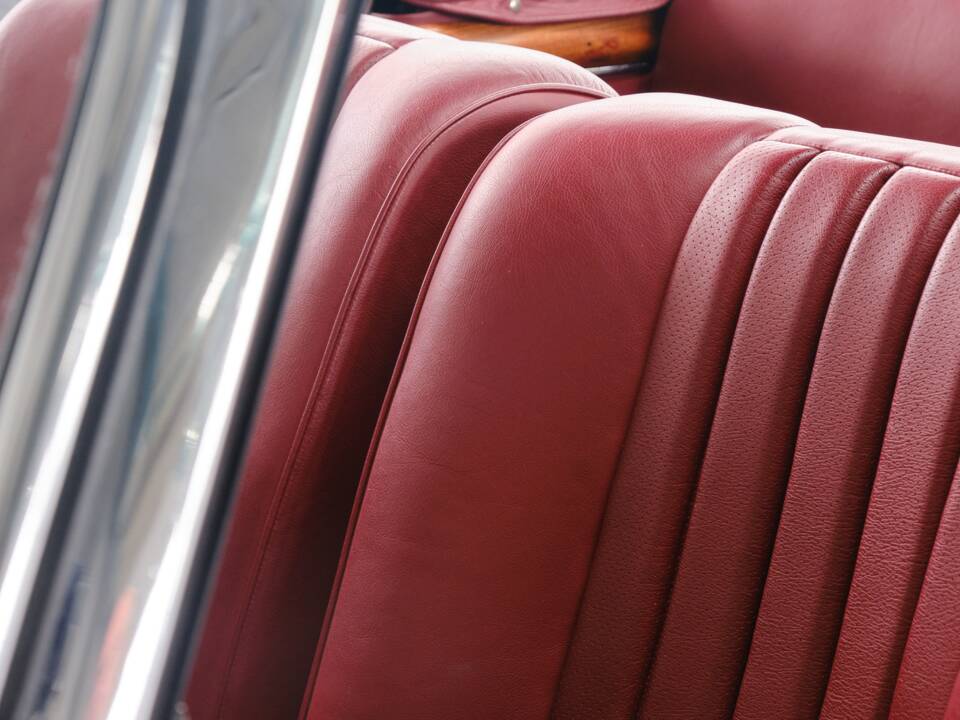 Immagine 41/50 di Mercedes-Benz 220 S Cabriolet (1958)