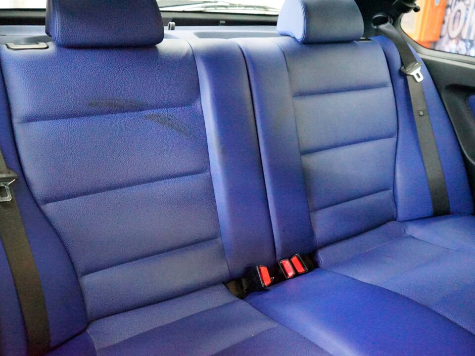 Image 16/33 of BMW 323ti Compact (1999)