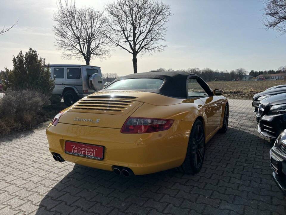 Afbeelding 25/30 van Porsche 911 Carrera S (2005)