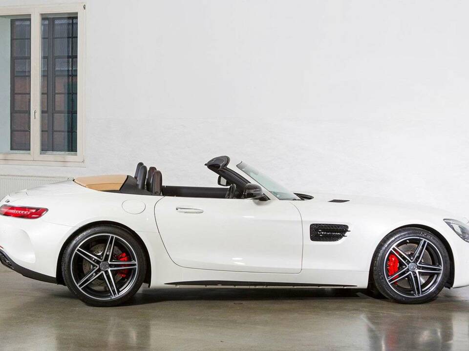 Image 6/20 of Mercedes-AMG GT-C Roadster (2018)