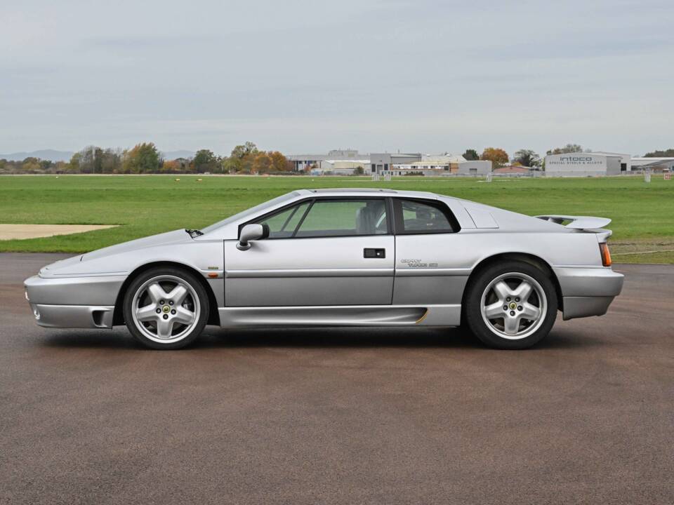 Image 2/50 of Lotus Esprit SE (1990)