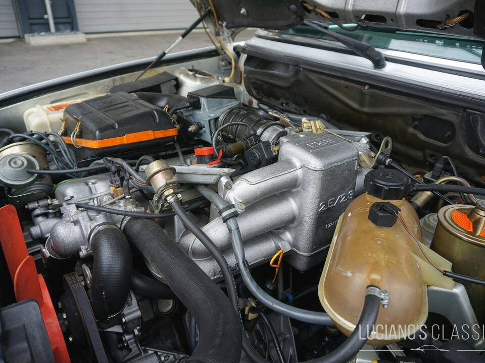 Image 47/59 of BMW 528i (1982)