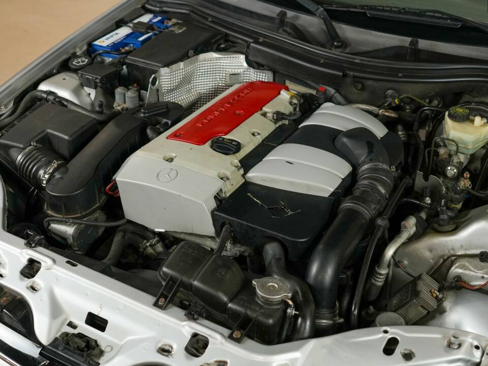 Image 34/50 of Mercedes-Benz SLK 230 Kompressor (2001)
