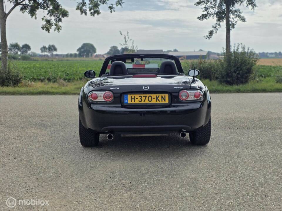 Immagine 8/31 di Mazda MX-5 1.8 (2006)