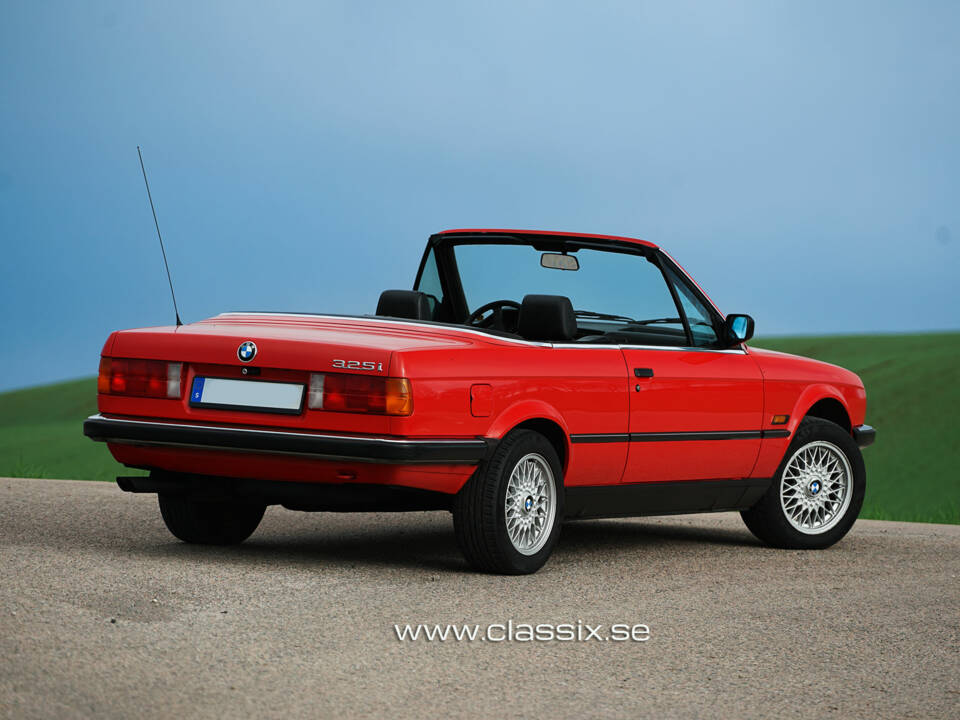 Bild 7/29 von BMW 325i (1990)