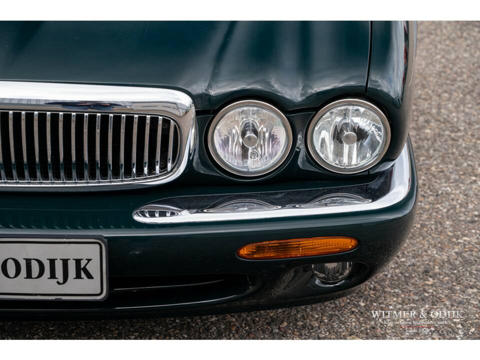 Bild 20/30 von Jaguar XJ 8 Executive (1998)