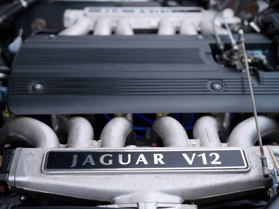 Image 45/50 of Jaguar XJS 6.0 (1993)