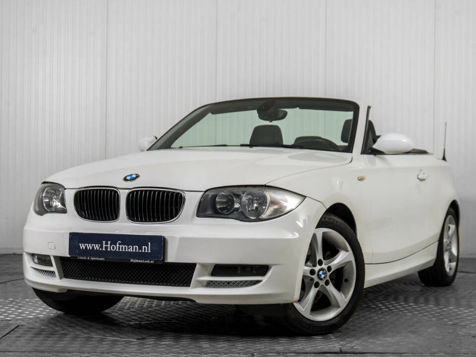 Image 3/50 de BMW 118i (2008)