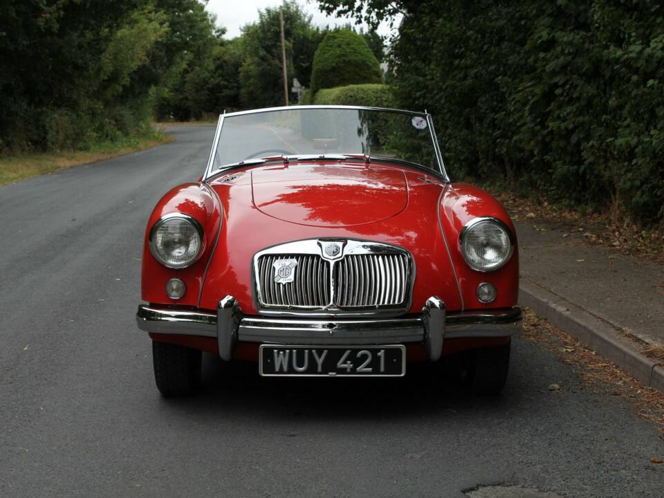 Imagen 2/17 de MG MGA Twin Cam (1959)