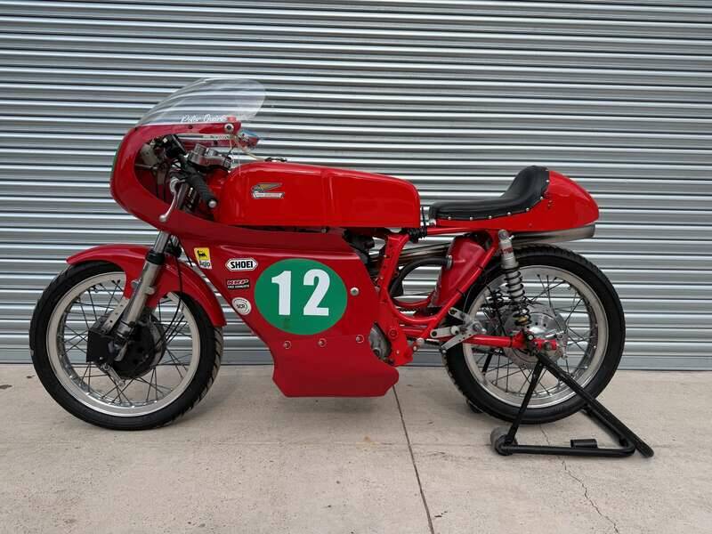 Immagine 2/43 di Ducati 250 Mark 3 (1970)