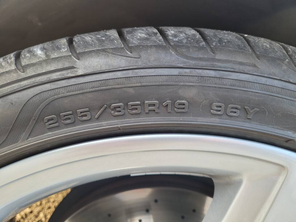 Bild 35/97 von Mercedes-Benz SL 500 (2004)