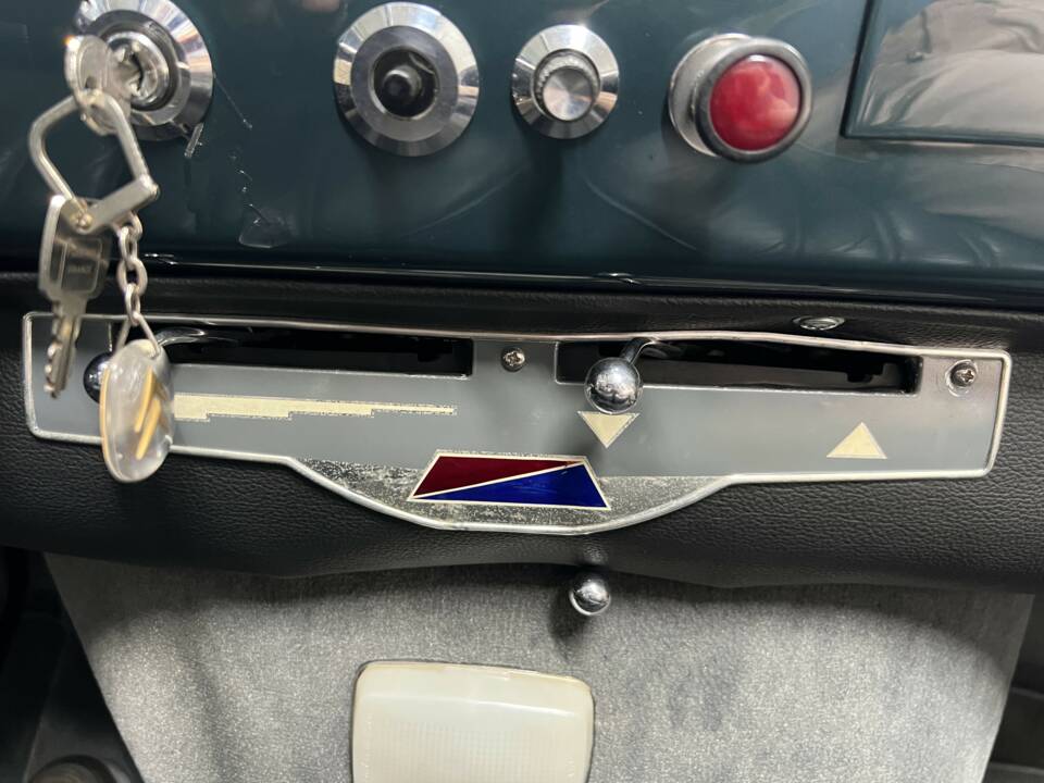 Image 13/23 of Citroën DS 21 (1969)
