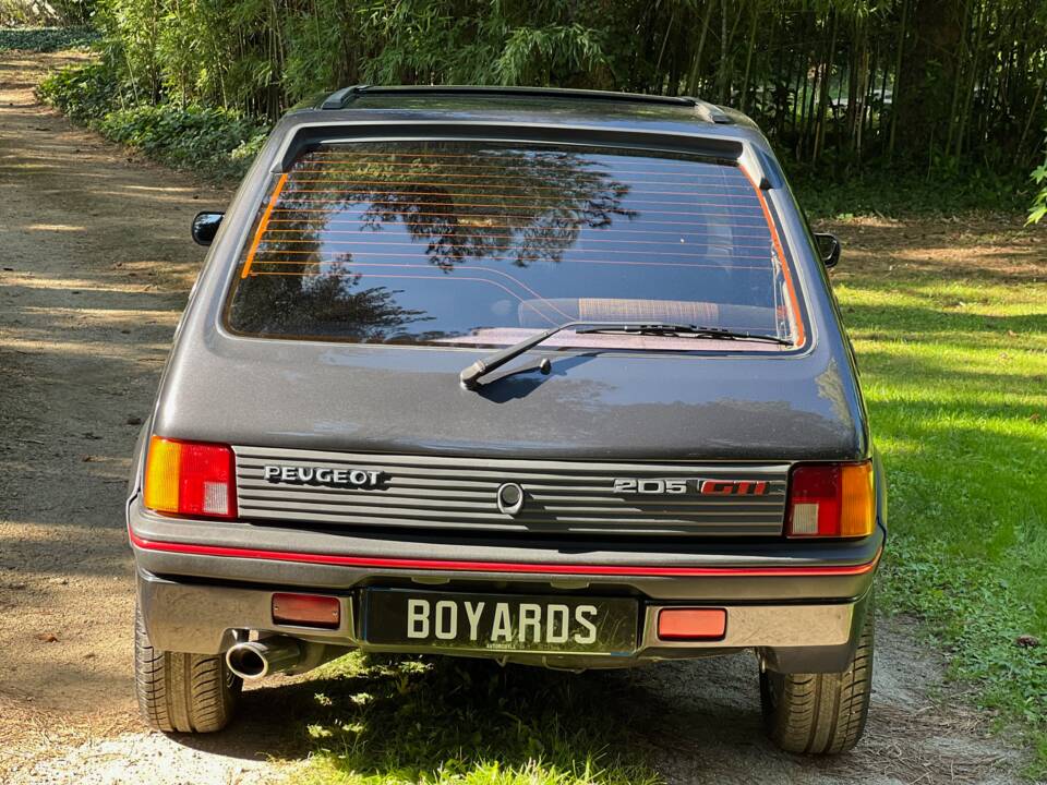 Bild 17/39 von Peugeot 205 GTi 1.6 (1986)
