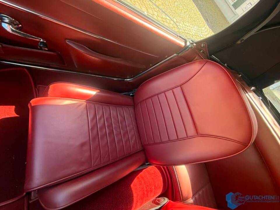 Bild 59/98 von Alfa Romeo 2000 Spider (1960)