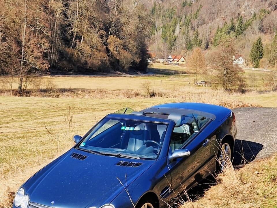 Image 6/26 de Mercedes-Benz SL 350 (2004)