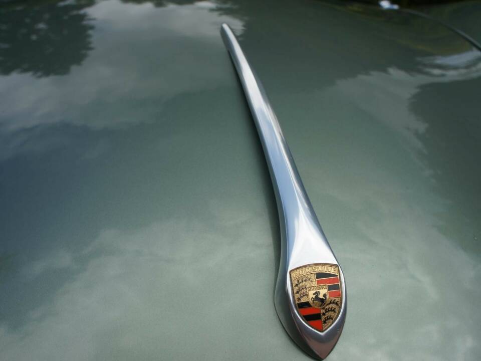 Image 22/99 of Porsche Boxster S (2005)