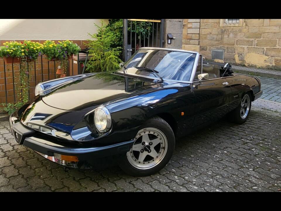 Image 1/5 of Alfa Romeo 1.6 Spider (1987)