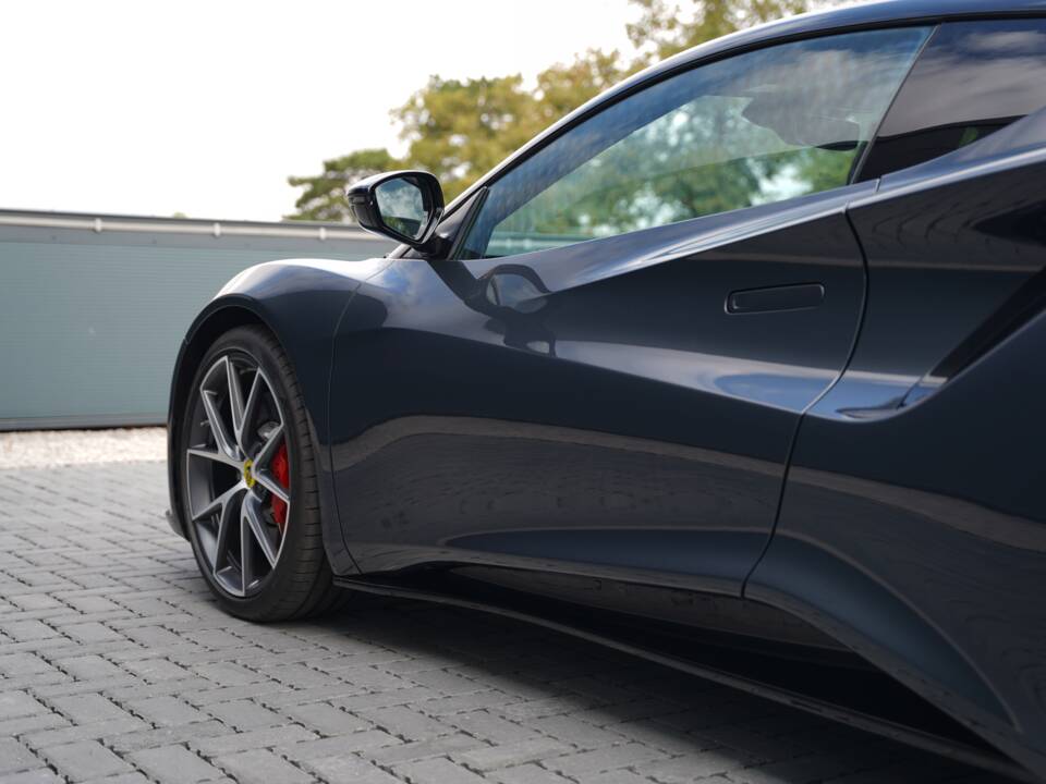 Bild 47/50 von Lotus Emira (2023)