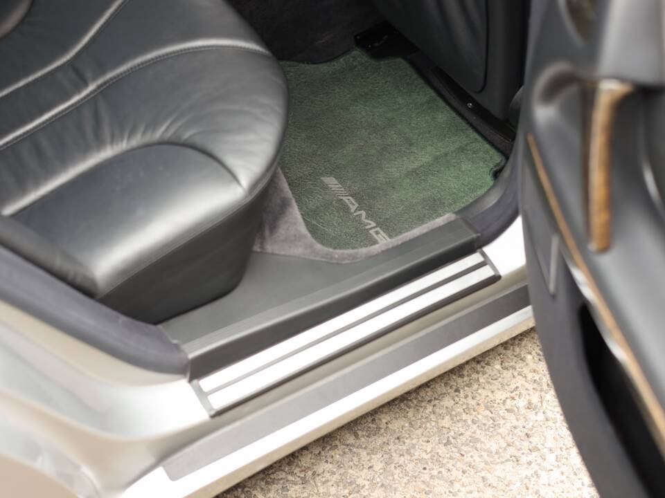 Image 64/98 de Mercedes-Benz E 50 AMG (1996)