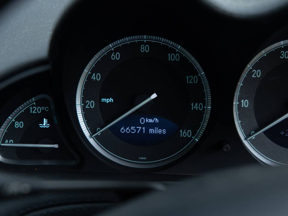 Image 22/41 of Mercedes-Benz SL 350 (2007)