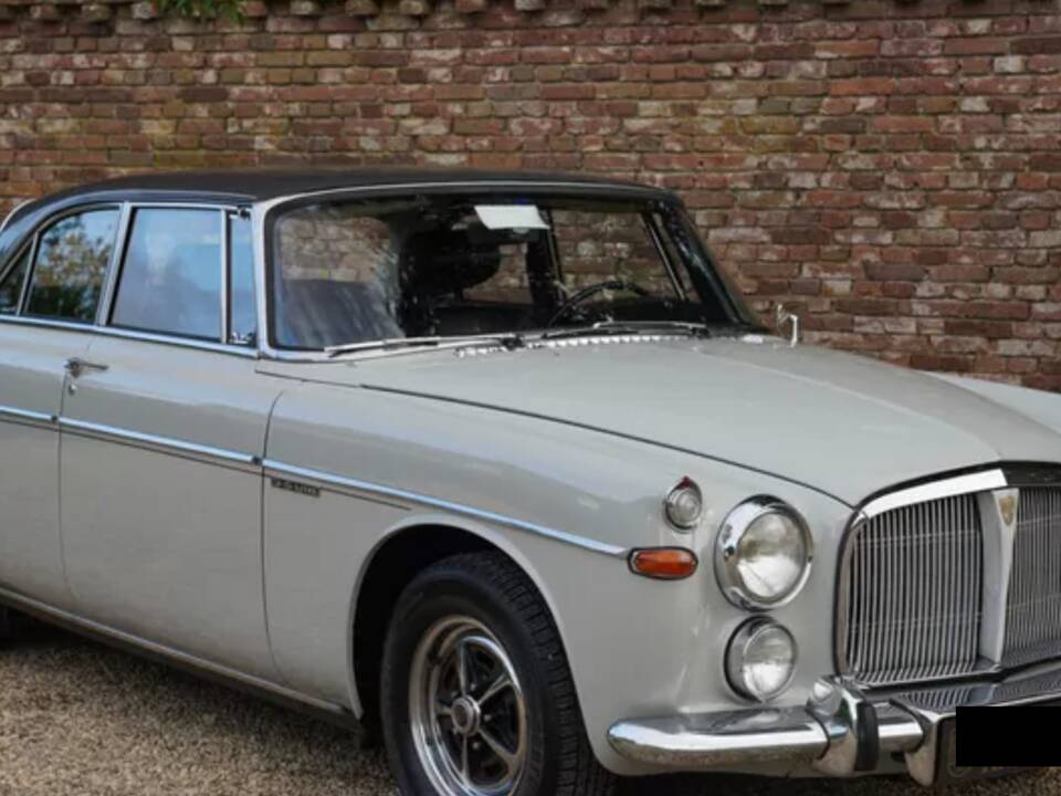 Image 37/37 of Rover 3.5 Litre Coupe (1970)