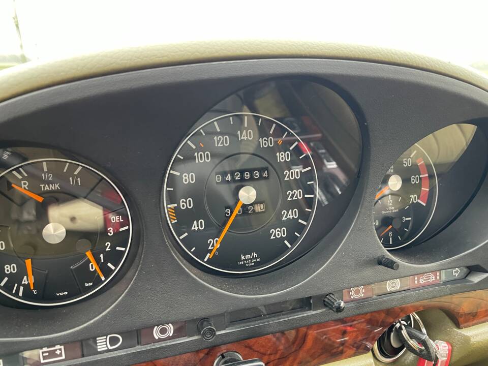 Bild 4/45 von Mercedes-Benz 450 SEL 6,9 (1978)