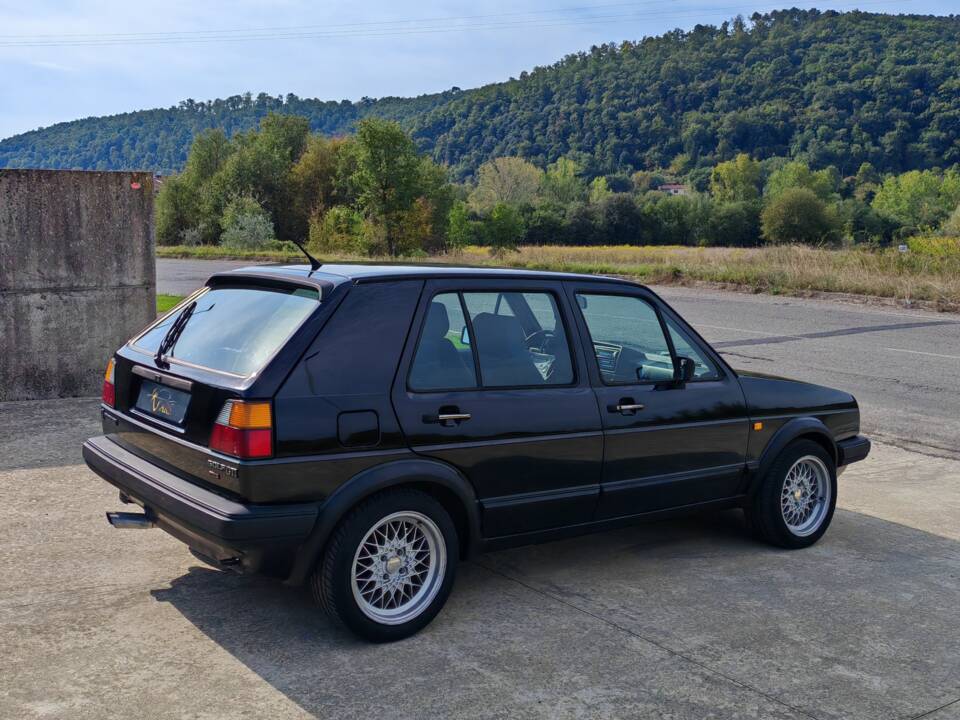 Bild 5/42 von Volkswagen Golf II GTi 16V 1.8 (1986)