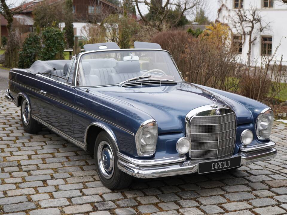 Image 7/14 of Mercedes-Benz 300 SE (1967)