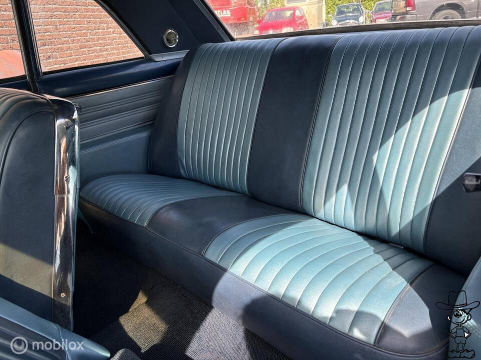 Bild 9/49 von Oldsmobile F-85 Jetfire (1962)