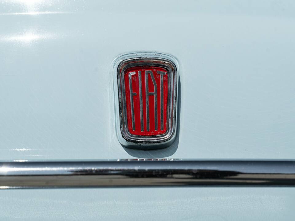 Image 16/47 of FIAT 500 L (1971)