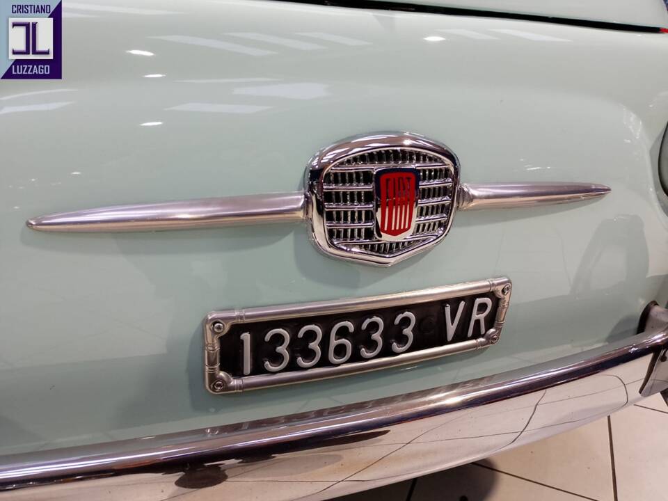 Image 20/44 of FIAT 500 D (1965)