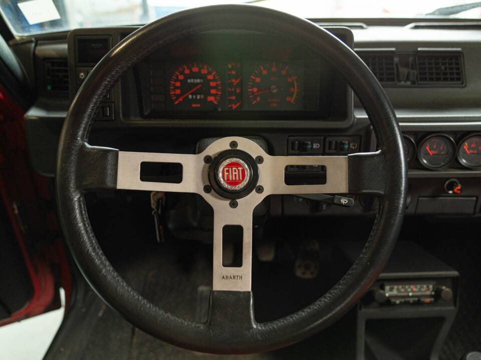 Immagine 24/50 di FIAT Ritmo 105 TC (1983)