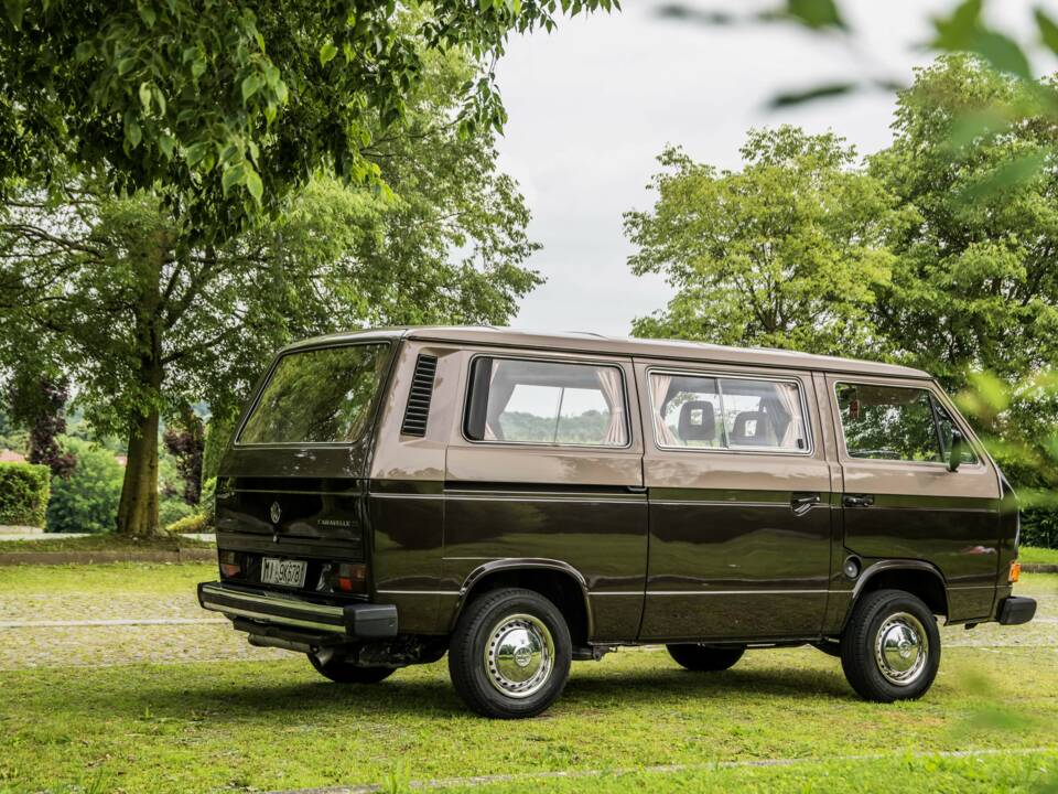 Image 8/80 of Volkswagen T3 Caravelle TD 1.6 (1989)