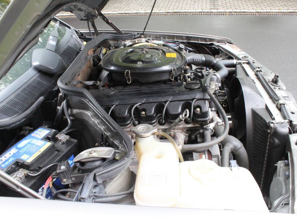 Image 10/27 of Mercedes-Benz 190 E (1987)