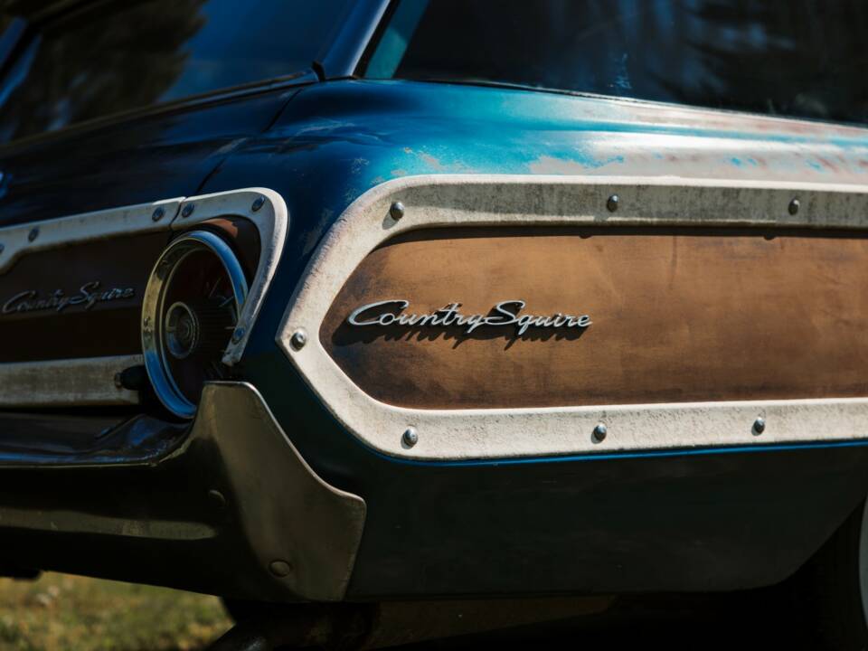 Immagine 10/20 di Ford Country Squire Station Wagon (1964)