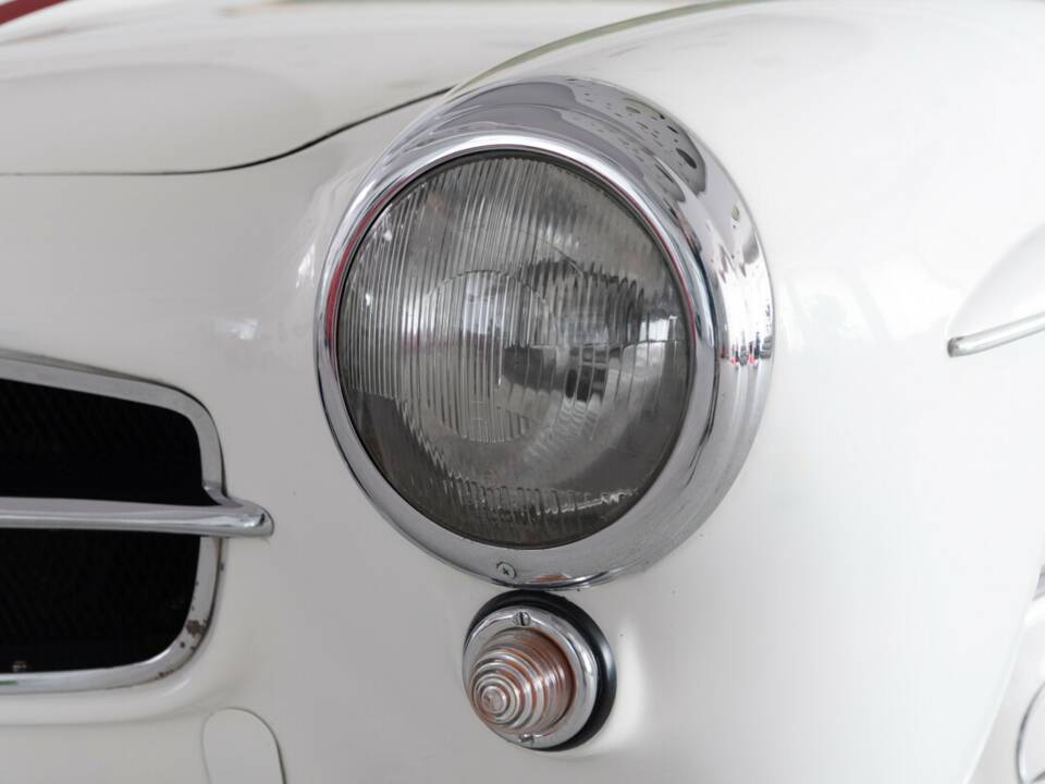 Image 20/40 of Mercedes-Benz 190 SL (1955)