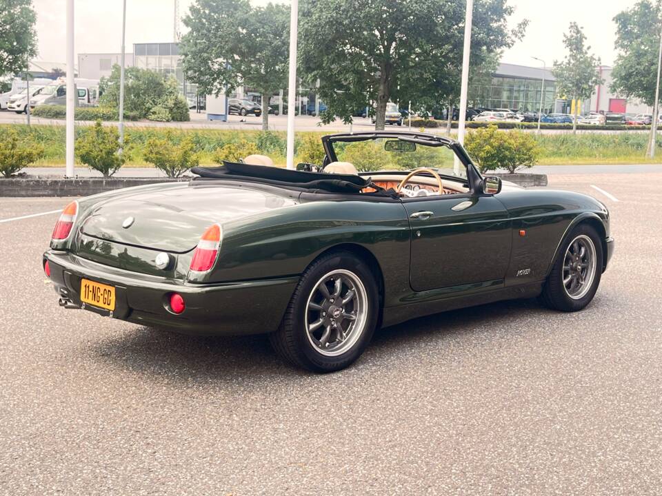 Bild 28/41 von MG RV8 (1994)